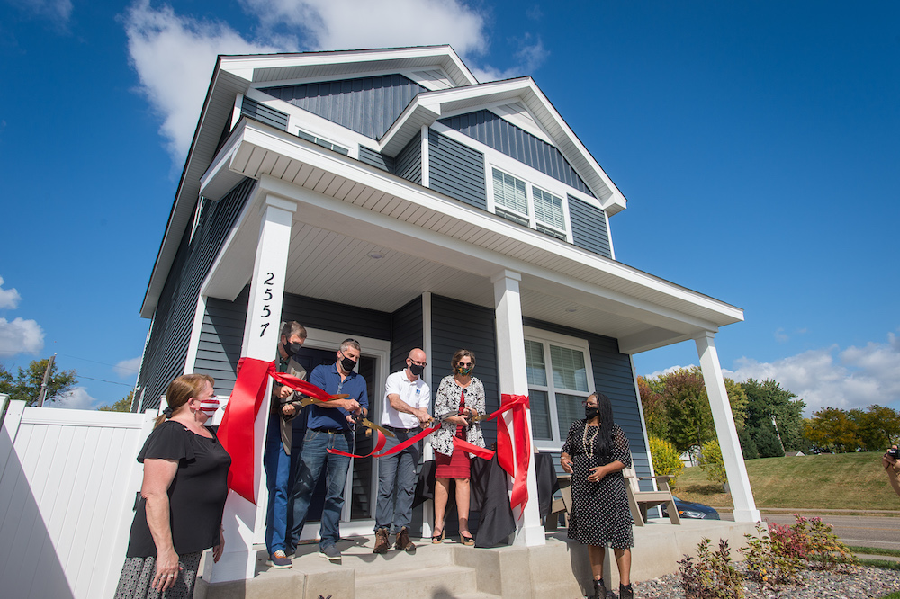 Image for Housing First Minnesota Foundation Hands Over the Keys  to Home for Heroes